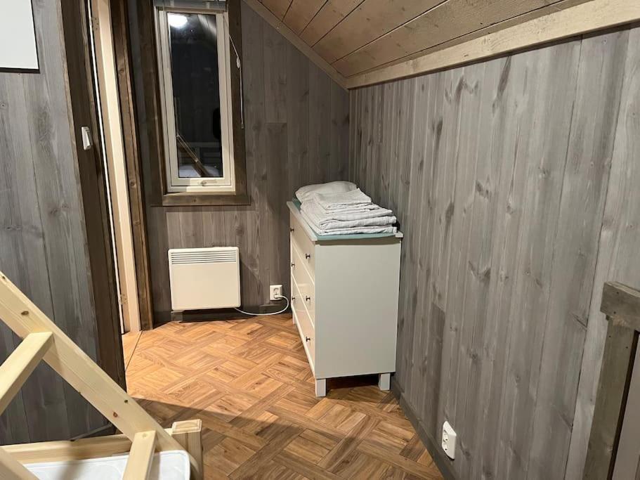 Leilighet I Rorbu Pa Kaldfarnes - Yttersia Senja Ngoại thất bức ảnh