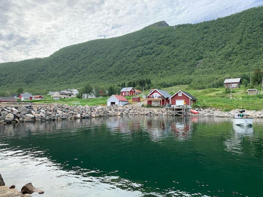 Leilighet I Rorbu Pa Kaldfarnes - Yttersia Senja Ngoại thất bức ảnh